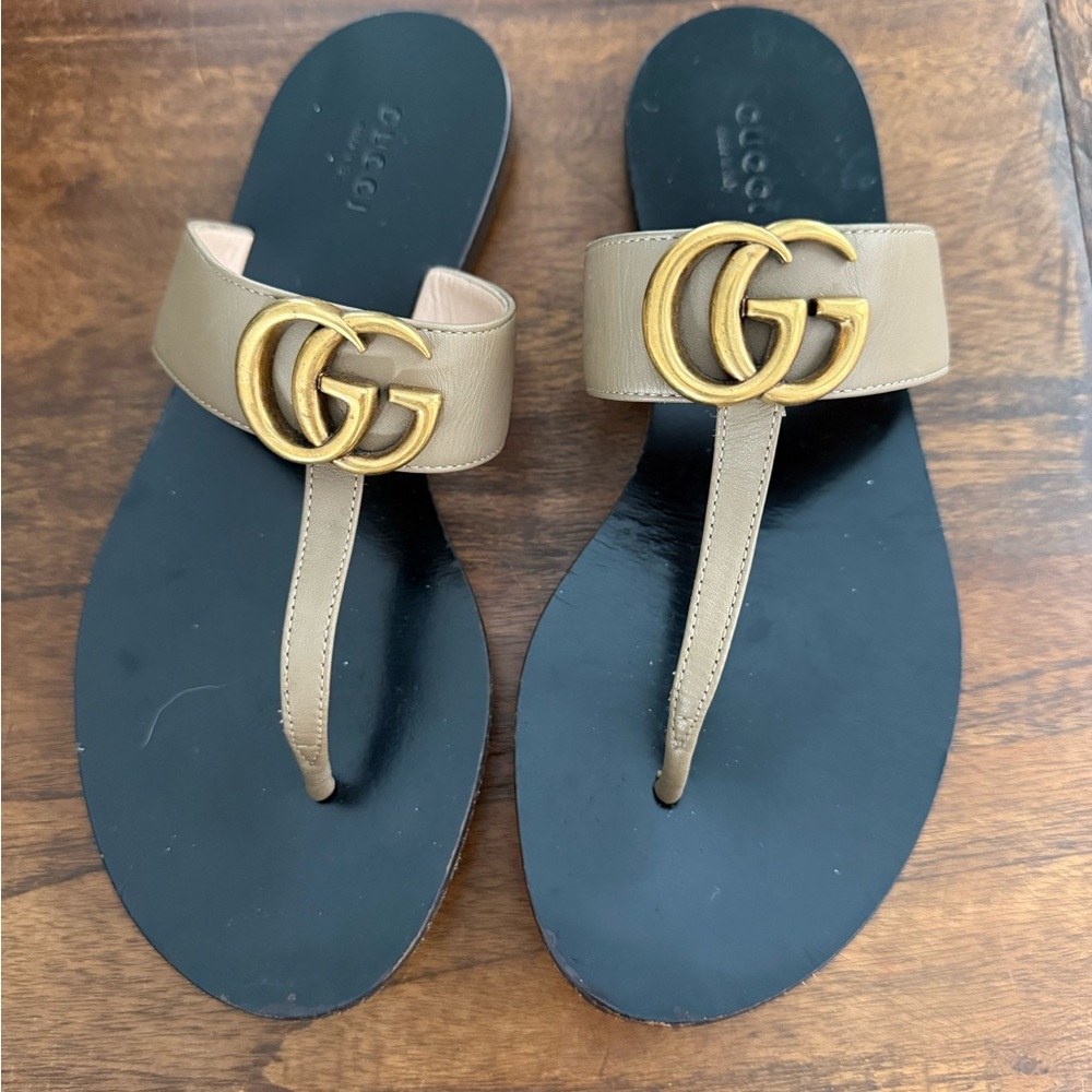 Gucci beige marmont leather flip flops 36.5